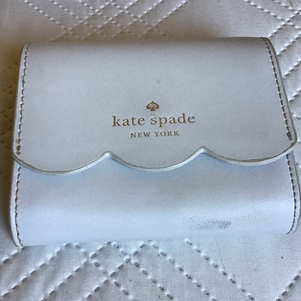 Kate Spade Cream Scalloped Wallet